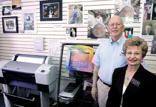 Eagle Express customers invited to use FotoZoomer